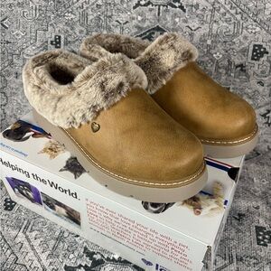 Bobs by Skechers Keepsakes Lite Cozy Blend Slipper Womens Size 10 Chestnut Clog